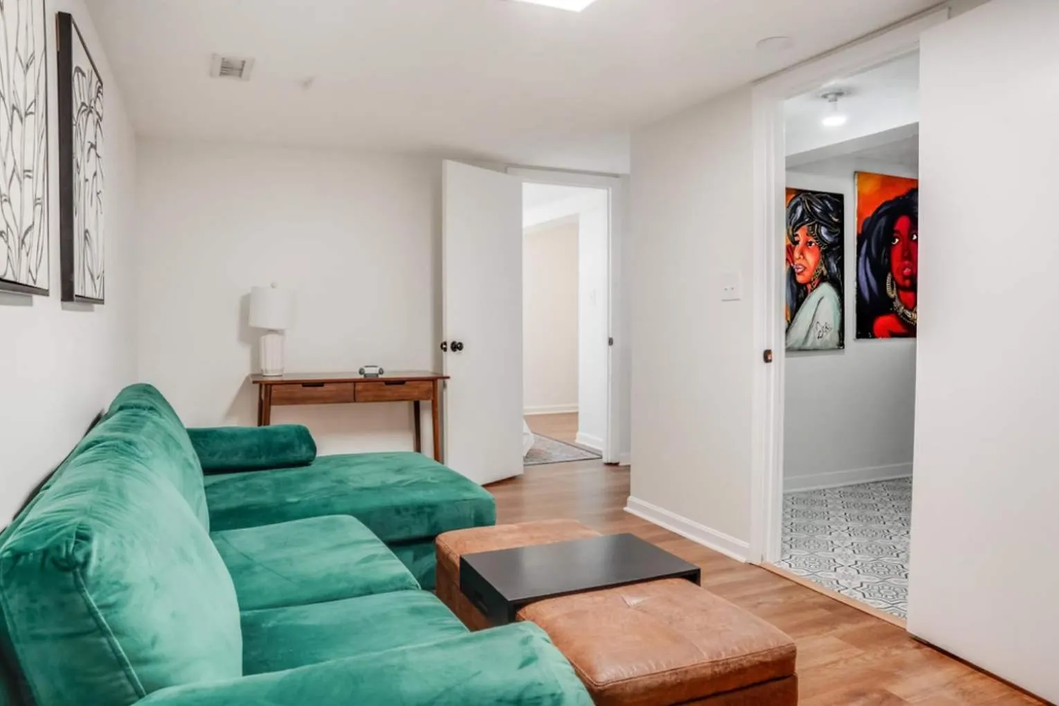 Holiday home Charming 4-Bed Home With Modern Touches & Porch Louisville United States